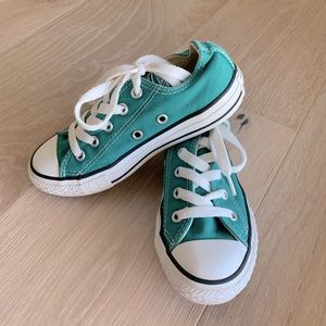 Turquoise toddler converse size:12